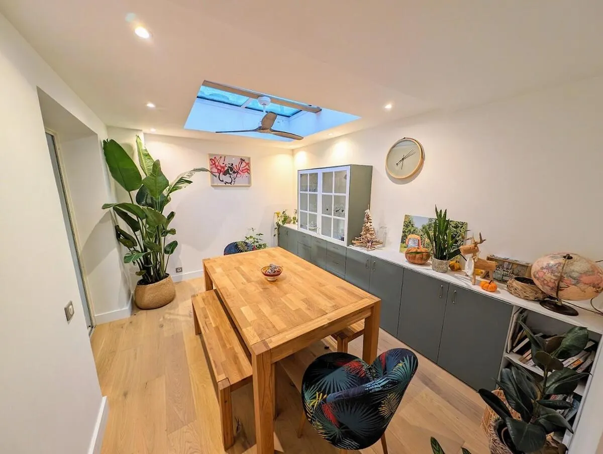 Beautiful Family Home In Nice Apartment